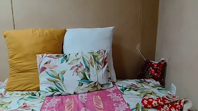 Snapshot of SugarPoppy24xxx chatting on December 17, 5:19 pm SugarPoppy24xxx online show from December 17, 5:19 pm