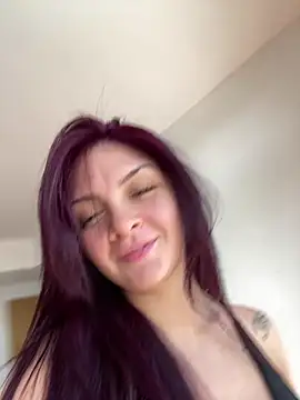 Snapshot of Danielaeliana chatting on July 29, 4:27 pm Danielaeliana online show from July 29, 4:27 pm