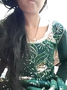 Komal0099 online show from December 3, 3:47 am