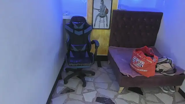 alison moon7 online show from November 4, 11:09 am