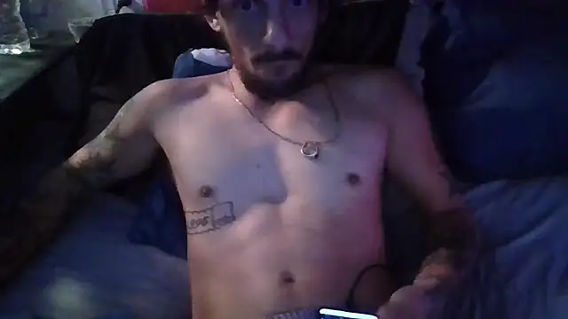 Snapshot of longdme33 chatting on November 2, 7:05 pm longdme33 online show from November 2, 7:05 pm