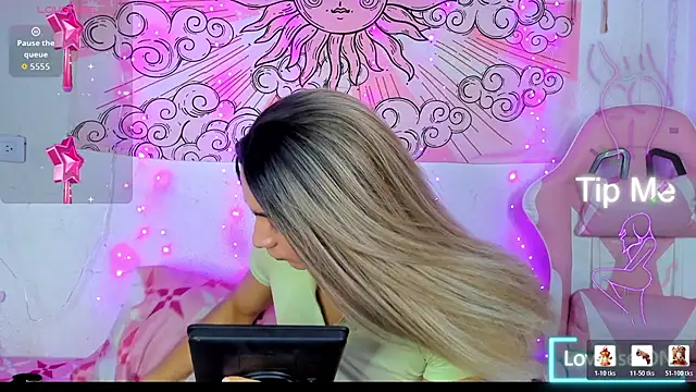 Snapshot of brihanna_cooper chatting on July 2, 2:56 pm brihanna cooper online show from July 2, 2:56 pm