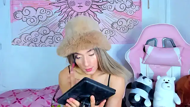 Snapshot of brihanna_cooper chatting on July 9, 2:54 pm brihanna cooper online show from July 9, 2:54 pm