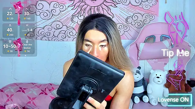 Snapshot of brihanna_cooper chatting on July 18, 2:32 pm brihanna cooper online show from July 18, 2:32 pm