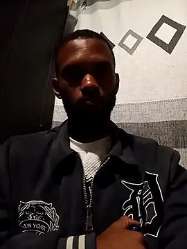 Snapshot of Big10387 chatting on March 20, 7:41 pm Big10387 online show from March 20, 7:41 pm