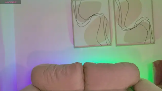 AprilRhodes  online show from October 14, 7:25 pm