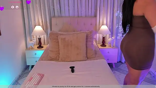 Salmavalentino online show from May 21, 1:12 am