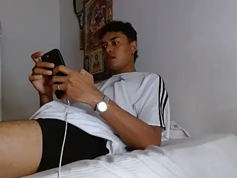 Snapshot of Nash_Fire chatting on September 21, 7:59 pm Nash Fire online show from September 21, 7:59 pm