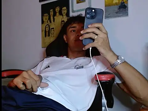 Snapshot of Nash_Fire chatting on October 28, 12:03 am Nash Fire online show from October 28, 12:03 am