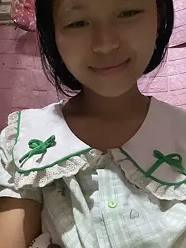 Snapshot of milo_bae chatting on May 15, 10:39 pm milo bae online show from May 15, 10:39 pm