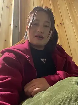 phungtiti online show from February 4, 1:17 pm