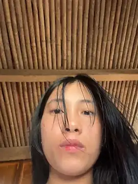 Snapshot of EmLy02 chatting on May 7, 1:55 am EmLy02 online show from May 7, 1:55 am
