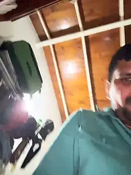 Snapshot of Diabloproducciones chatting on October 25, 10:37 pm Diabloproducciones online show from October 25, 10:37 pm