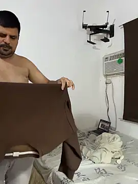 Snapshot of Diabloproducciones chatting on December 14, 2:06 am Diabloproducciones online show from December 14, 2:06 am