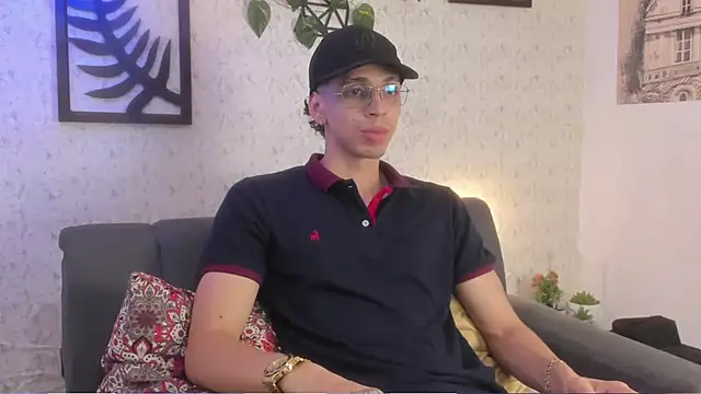 Snapshot of nicolai_drake chatting on November 3, 3:41 am nicolai drake online show from November 3, 3:41 am