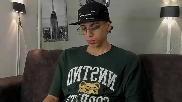 Snapshot of nicolai_drake chatting on November 5, 3:39 am nicolai drake online show from November 5, 3:39 am