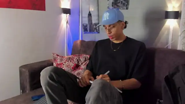 Snapshot of nicolai_drake chatting on November 6, 3:51 am nicolai drake online show from November 6, 3:51 am