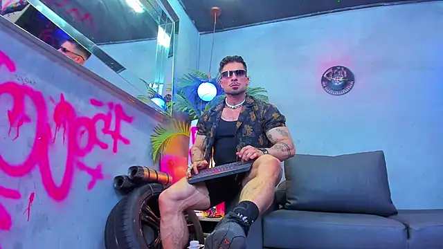 Snapshot of dennis_cox1 chatting on September 9, 10:20 pm dennis cox1 online show from September 9, 10:20 pm