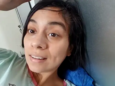 Snapshot of demonicangelic chatting on February 2, 2:27 pm demonicangelic online show from February 2, 2:27 pm