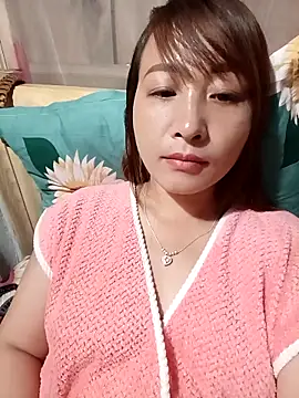 Missa kute20 online show from October 13, 9:15 pm