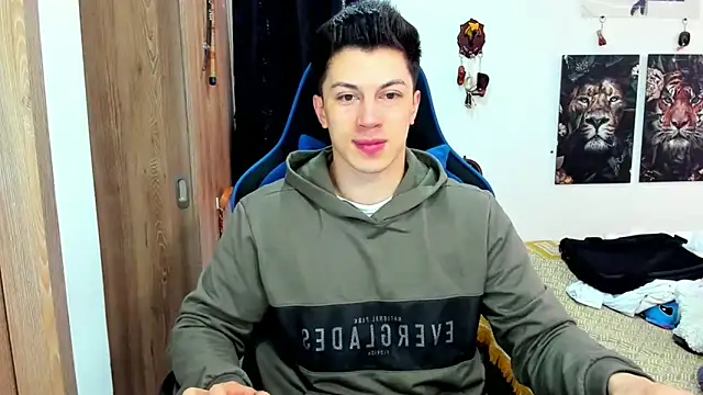 javiersexymann online show from December 13, 4:49 pm