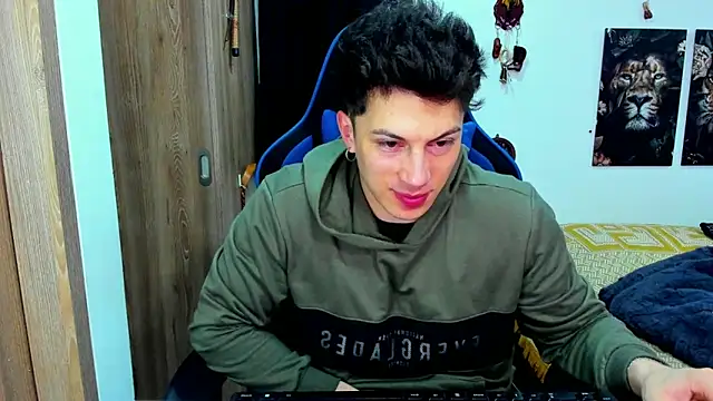 javiersexymann online show from December 14, 3:51 am