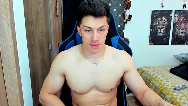 javiersexymann online show from December 17, 7:48 pm