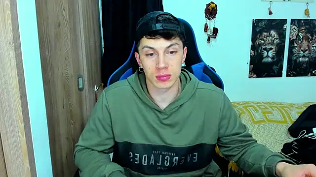 javiersexymann online show from January 13, 10:56 pm