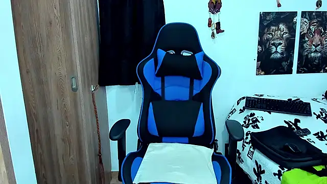 javiersexymann online show from February 11, 6:08 am