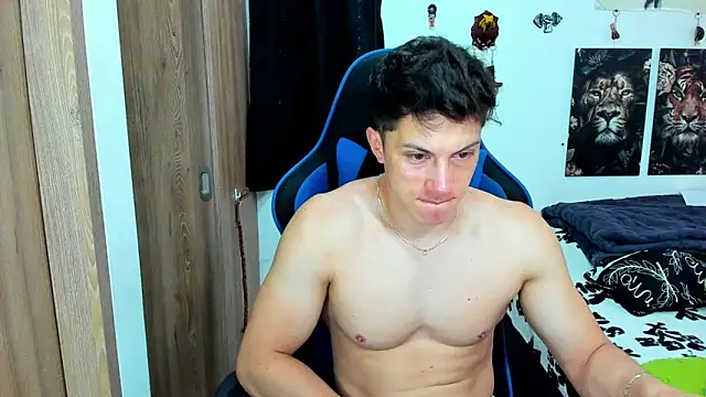 javiersexymann online show from February 17, 8:36 pm