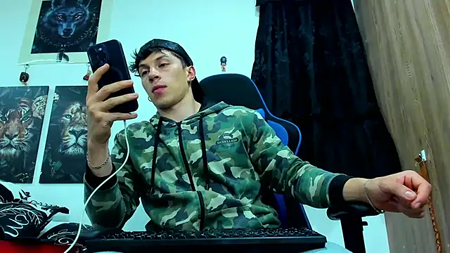 javiersexymann online show from March 3, 2:04 am