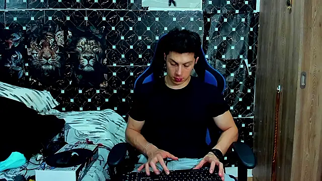 javiersexymann online show from March 5, 5:14 am