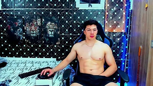 Snapshot of javiersexymann chatting on May 20, 4:46 pm javiersexymann online show from May 20, 4:46 pm