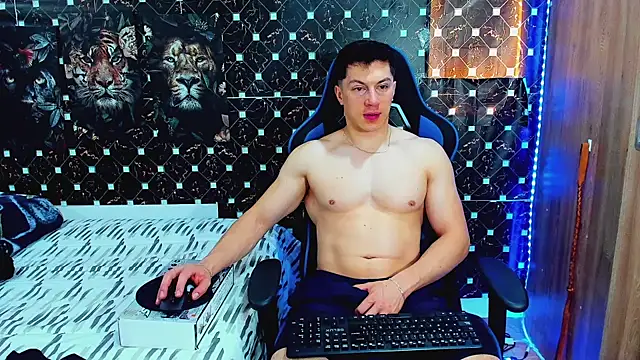 Snapshot of javiersexymann chatting on June 4, 5:19 pm javiersexymann online show from June 4, 5:19 pm