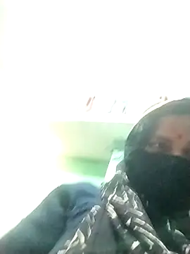 Rajnee33A online show from April 15, 5:36 am