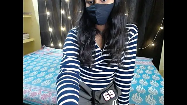 Snapshot of Vanya_7 chatting on November 15, 6:26 pm Vanya 7 online show from November 15, 6:26 pm