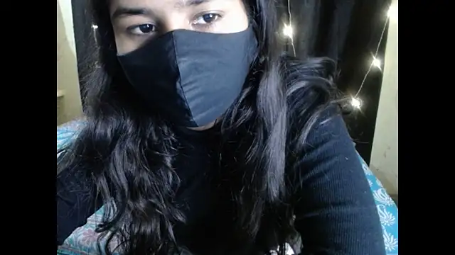 Snapshot of Vanya_7 chatting on November 16, 6:35 pm Vanya 7 online show from November 16, 6:35 pm