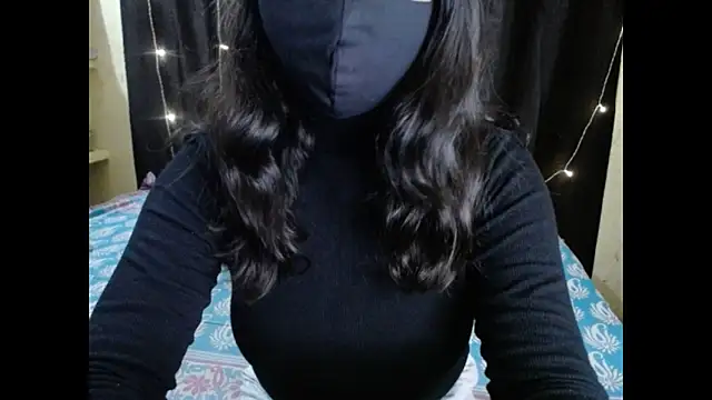 Snapshot of Vanya_7 chatting on November 30, 11:36 am Vanya 7 online show from November 30, 11:36 am