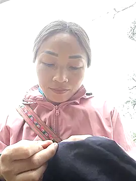 lucybaby00 online show from February 17, 3:14 am