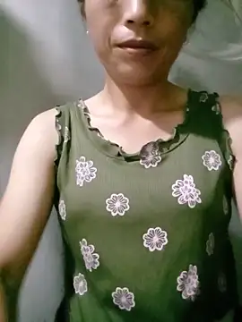 Snapshot of lucybaby00 chatting on June 28, 11:00 pm lucybaby00 online show from June 28, 11:00 pm