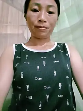 Snapshot of lucybaby00 chatting on June 30, 9:49 pm lucybaby00 online show from June 30, 9:49 pm