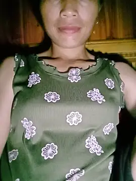 Snapshot of lucybaby00 chatting on July 5, 5:36 am lucybaby00 online show from July 5, 5:36 am