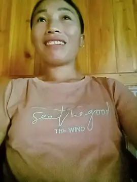 Snapshot of lucybaby00 chatting on July 15, 5:23 am lucybaby00 online show from July 15, 5:23 am