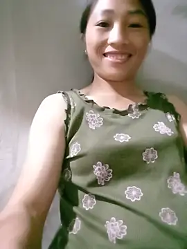 Snapshot of lucybaby00 chatting on July 26, 11:44 pm lucybaby00 online show from July 26, 11:44 pm