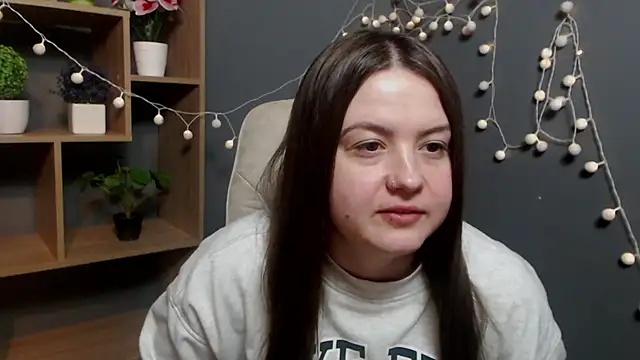 MavkaCute online show from February 6, 7:17 pm