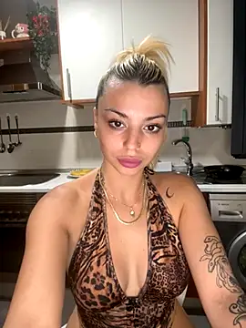 Snapshot of NoeliaGarcia17 chatting on September 16, 8:21 pm NoeliaGarcia17 online show from September 16, 8:21 pm