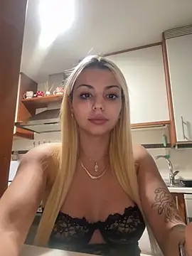 Snapshot of NoeliaGarcia17 chatting on September 27, 10:15 pm NoeliaGarcia17 online show from September 27, 10:15 pm