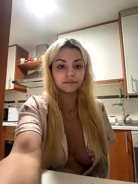 Snapshot of NoeliaGarcia17 chatting on October 11, 12:32 am NoeliaGarcia17 online show from October 11, 12:32 am