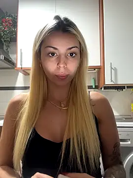 Snapshot of NoeliaGarcia17 chatting on October 11, 9:46 pm NoeliaGarcia17 online show from October 11, 9:46 pm