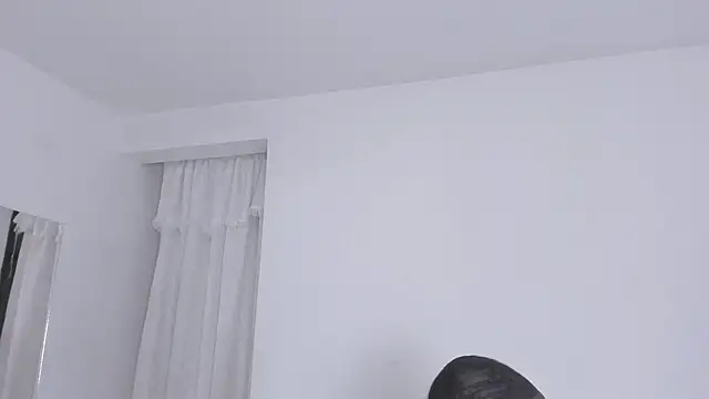 Snapshot of yourwife_anna chatting on November 2, 12:18 pm yourwife anna online show from November 2, 12:18 pm